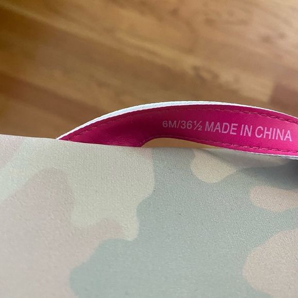 Mix No. 6-Renee Flip Flops Women’s 6M Multicolor Camouflage Sandal Casual NWOB - Picture 3 of 4